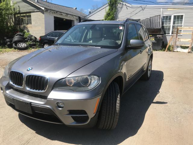 5UXZV4C52BL409382 - 2011 BMW X5 XDRIVE3 GRAY photo 2