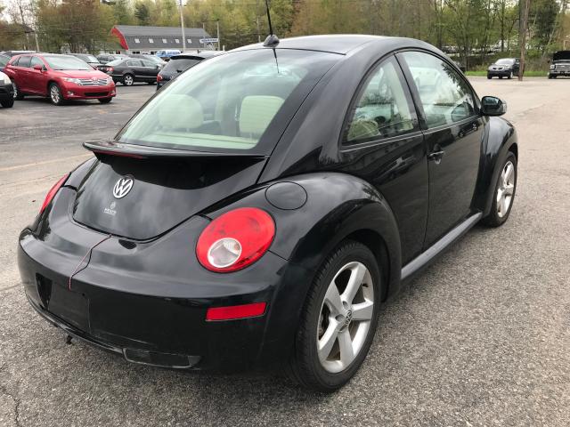 3VWSR31C36M424963 - 2006 VOLKSWAGEN NEW BEETLE 黑色 照片 4