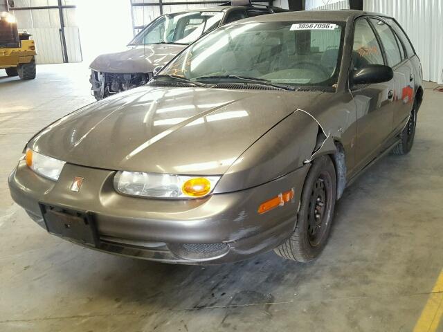 1G8ZN8272YZ243053 - 2000 SATURN SW2 BROWN photo 2