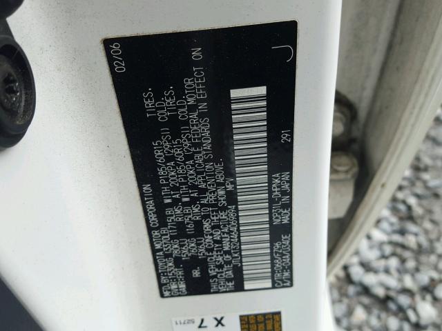 JTLKT324464069894 - 2006 TOYOTA SCION XB WHITE photo 10