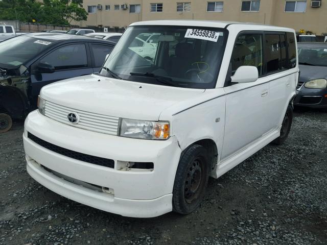 JTLKT324464069894 - 2006 TOYOTA SCION XB WHITE photo 2