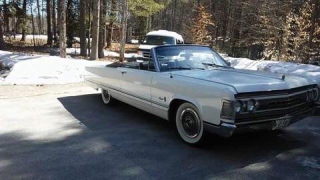 YM27K7310246 - 1967 CHRYSLER IMPERIAL WHITE photo 1