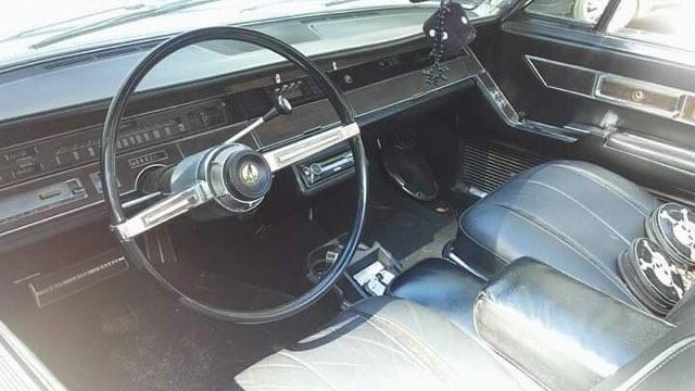 YM27K7310246 - 1967 CHRYSLER IMPERIAL WHITE photo 8