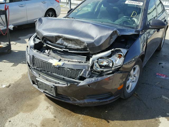 1G1PC5SB0E7483496 - 2014 CHEVROLET CRUZE LT GRAY photo 9