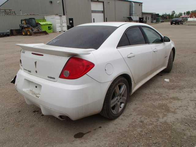 1G2ZM577294185738 - 2009 PONTIAC G6 GXP WHITE photo 4