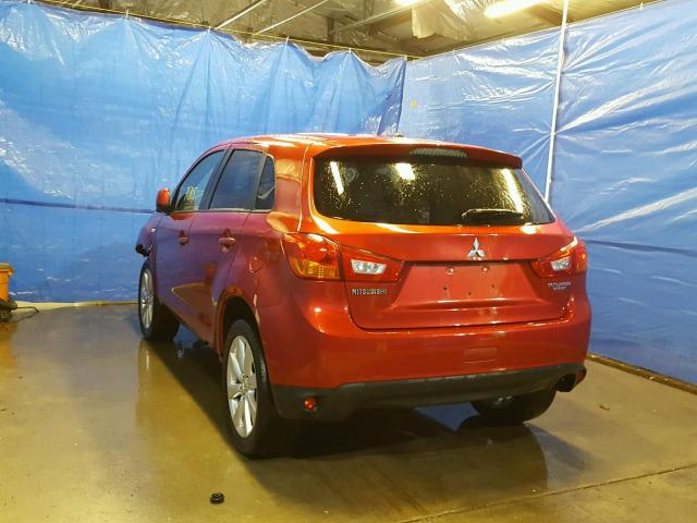 4A4AP3AU8FE010590 - 2015 MITSUBISHI OUTLANDER RED photo 3