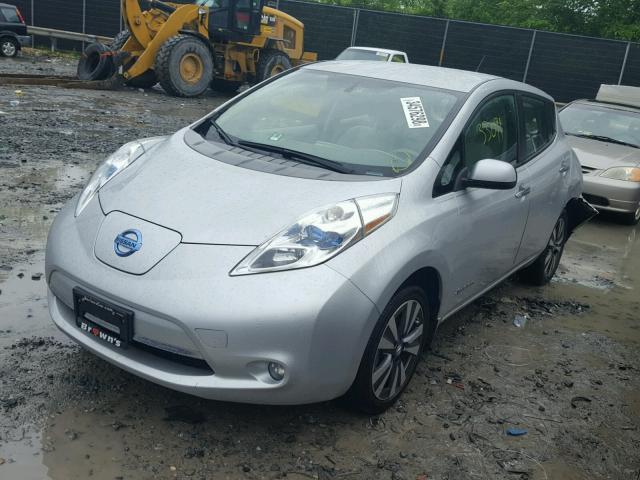 1N4AZ0CPXFC321589 - 2015 NISSAN LEAF S SILVER photo 2