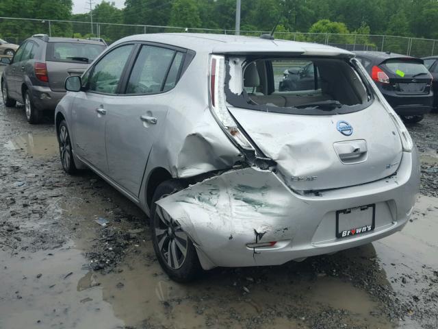 1N4AZ0CPXFC321589 - 2015 NISSAN LEAF S SILVER photo 9