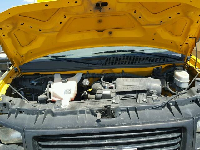 1GDY72CA9B1900709 - 2011 GMC SAVANA CUT YELLOW photo 7