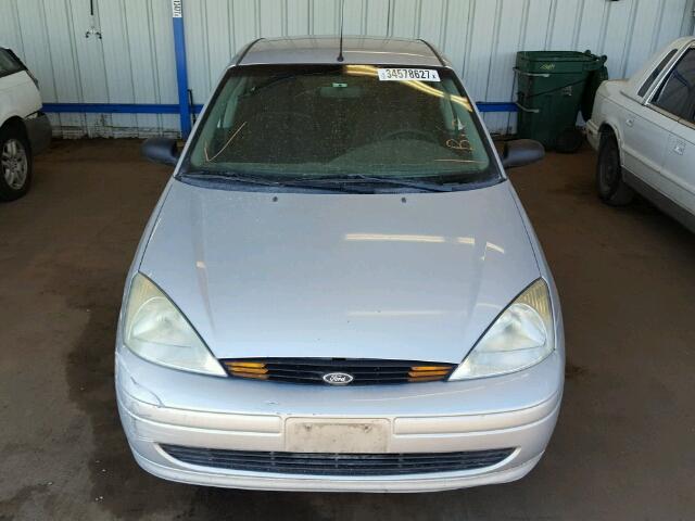 1FAFP33P02W156772 - 2002 FORD FOCUS LX SILVER photo 9