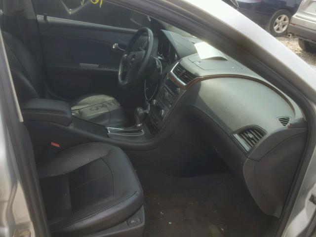 1G1ZE5E77AF287405 - 2010 CHEVROLET MALIBU LTZ SILVER photo 5