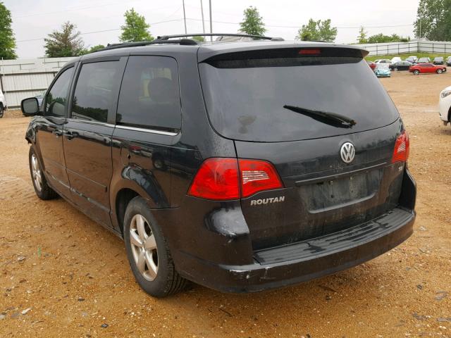 2V8HW34149R559998 - 2009 VOLKSWAGEN ROUTAN SE BLACK photo 3