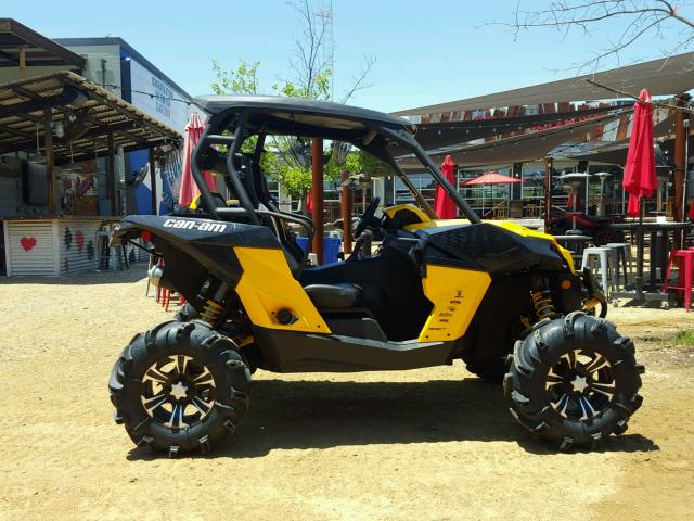 3JBPWAP25FJ001472 - 2015 CAN-AM MAVERICK 1 YELLOW photo 1