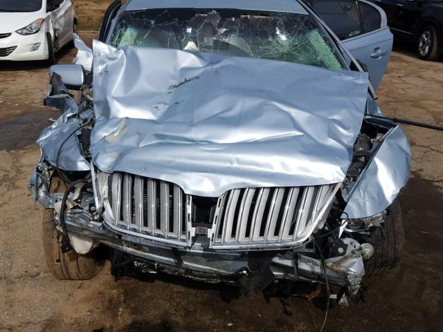 1LNHM93R99G622635 - 2009 LINCOLN MKS BLUE photo 7