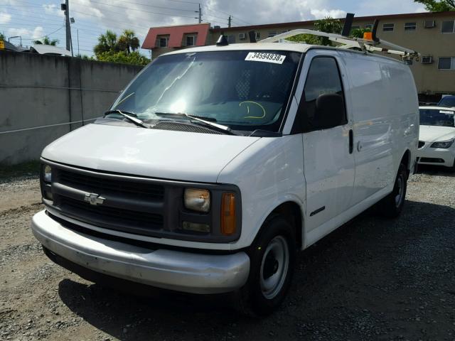 1GCFG25W9X1054139 - 1999 CHEVROLET EXPRESS G2 WHITE photo 2