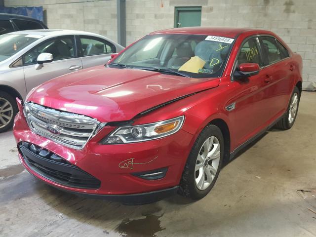 1FAHP2HW3AG138830 - 2010 FORD TAURUS SEL RED photo 2