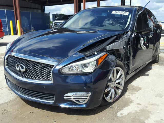 JN1BY1AP5HM741092 - 2017 INFINITI Q70 3.7 BLUE photo 2