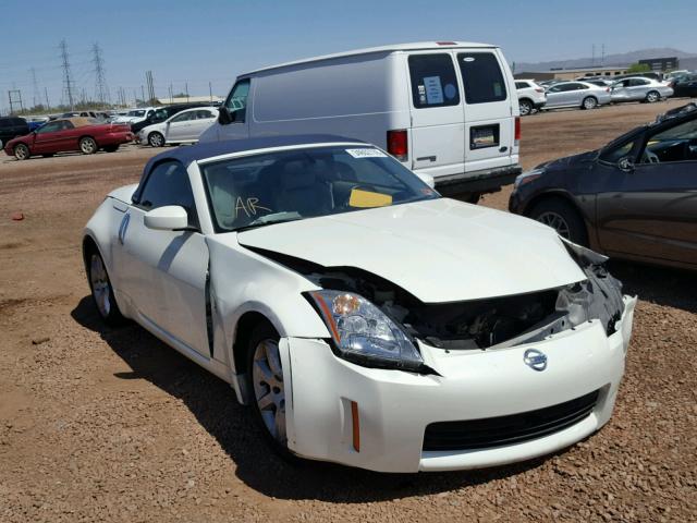 JN1AZ36A75M759095 - 2005 NISSAN 350Z ROADS WHITE photo 1