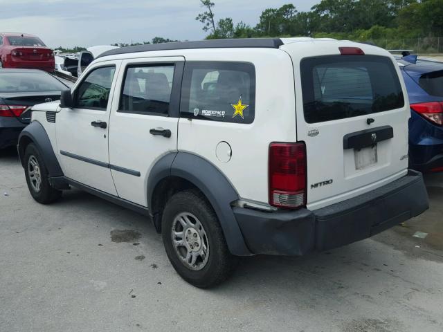 1D8GU28K18W185416 - 2008 DODGE NITRO SXT WHITE photo 3