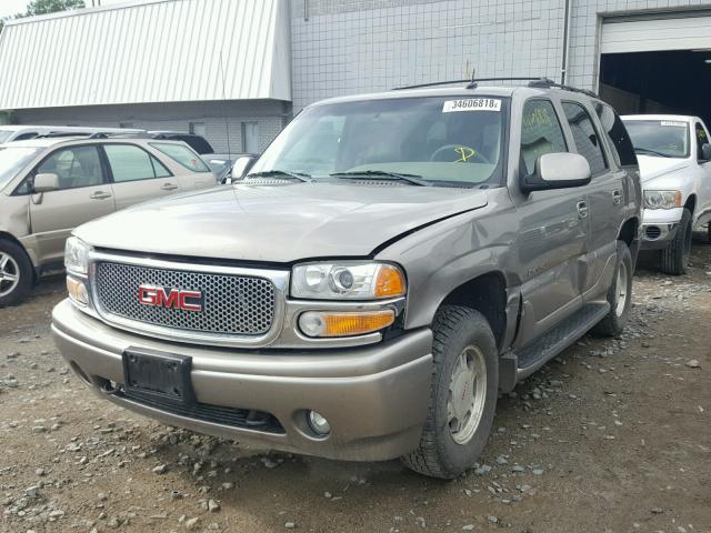 1GKEK63U82J325529 - 2002 GMC DENALI TAN photo 2