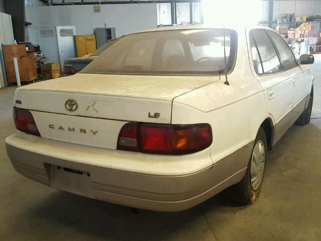 4T1SK12E6SU581769 - 1995 TOYOTA CAMRY LE თეთრი ფოტო 4