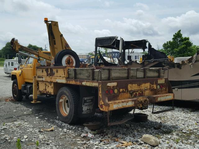 1FDXK74P6NVA32899 - 1992 FORD F700 F WHITE photo 3