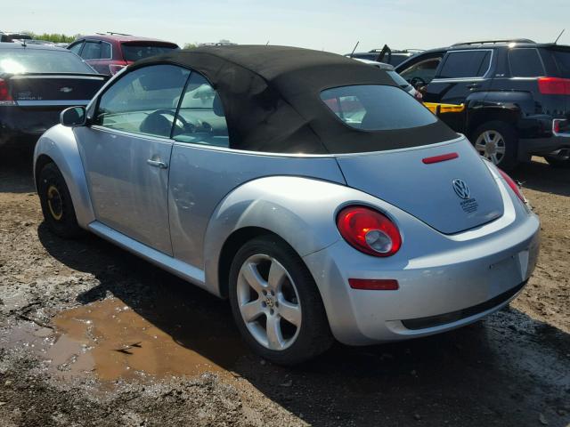 3VWSF31Y66M306880 - 2006 VOLKSWAGEN NEW BEETLE 银色 照片 3