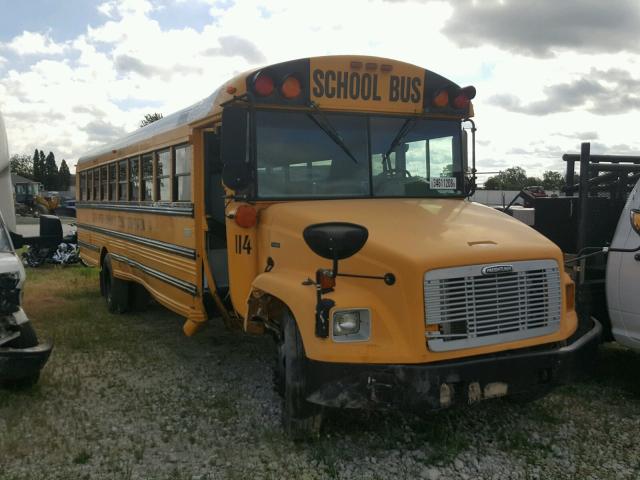 4UZAAXCT84CL82925 - 2004 FREIGHTLINER CHASSIS FS YELLOW photo 1