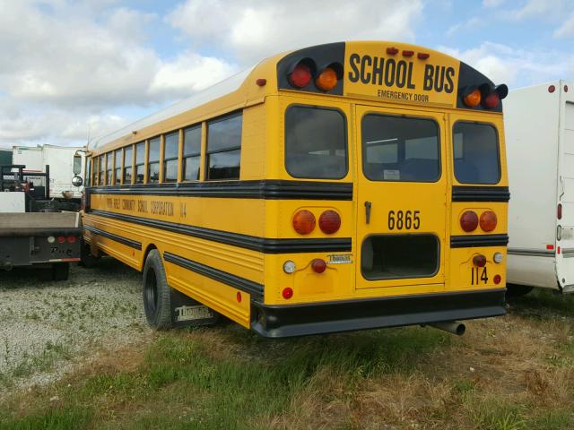 4UZAAXCT84CL82925 - 2004 FREIGHTLINER CHASSIS FS YELLOW photo 3