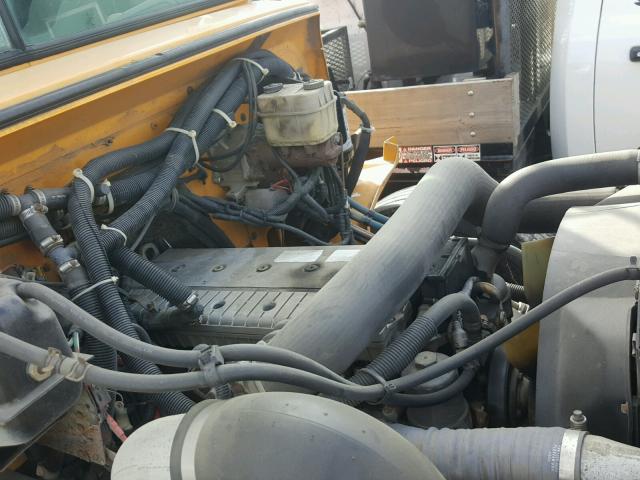 4UZAAXCT84CL82925 - 2004 FREIGHTLINER CHASSIS FS YELLOW photo 7