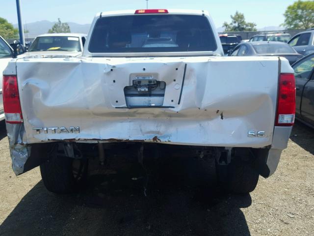 1N6AA06A55N505377 - 2005 NISSAN TITAN XE SILVER photo 9