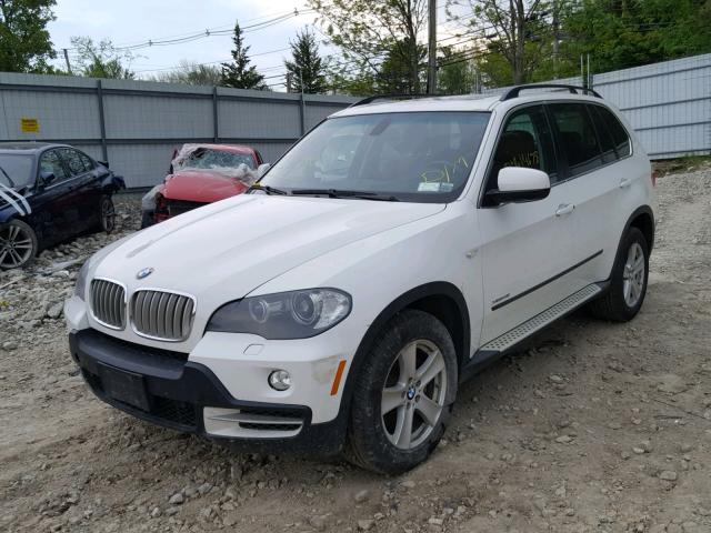 5UXFE8C58AL312700 - 2010 BMW X5 XDRIVE4 WHITE photo 2