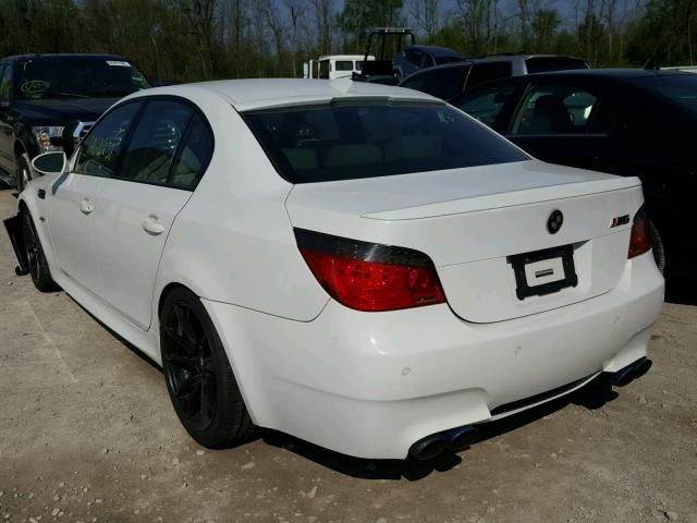 WBSNB93598CX08696 - 2008 BMW M5 WHITE photo 3