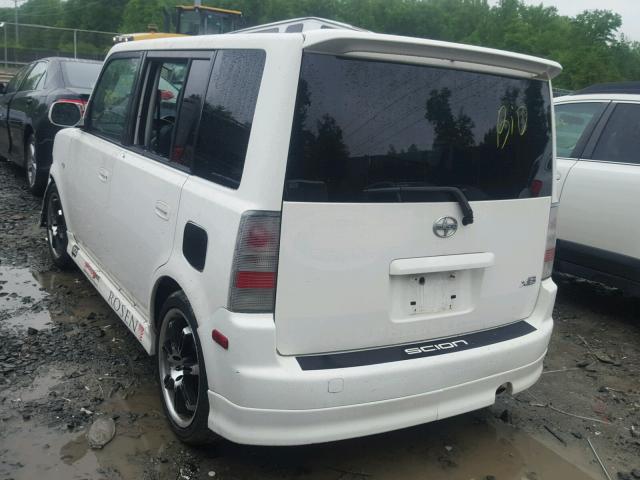 JTLKT324840146030 - 2004 TOYOTA SCION XB WHITE photo 3