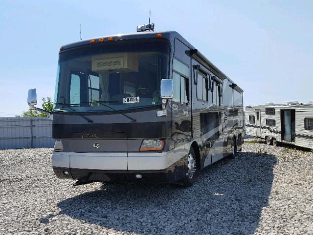 1RF43564642027447 - 2004 ROADMASTER RAIL MONOCOQUE BLACK photo 2