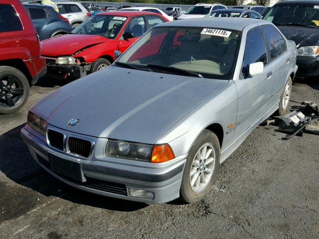 WBACD4324WAV57290 - 1998 BMW 328 I AUTO SILVER photo 2