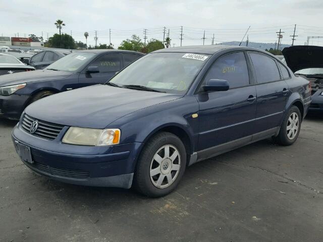 WVWPD63B6XE452034 - 1999 VOLKSWAGEN PASSAT GLX 蓝色 照片 2