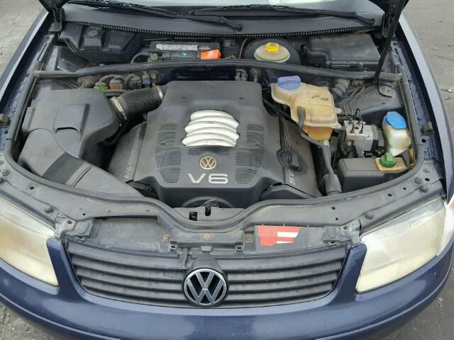 WVWPD63B6XE452034 - 1999 VOLKSWAGEN PASSAT GLX 蓝色 照片 7