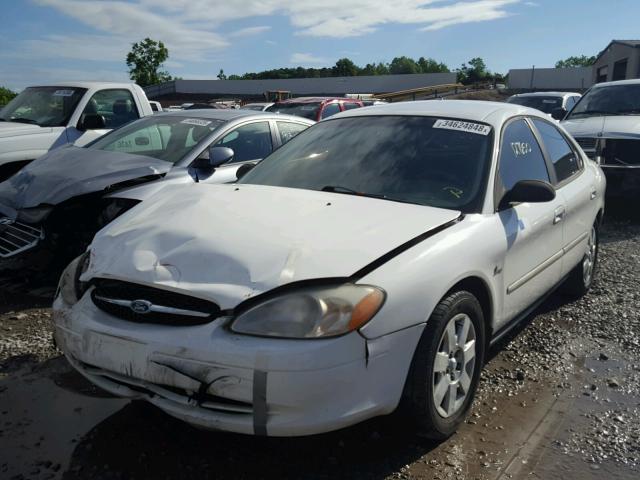 1FAFP5226YA255281 - 2000 FORD TAURUS LX WHITE photo 2