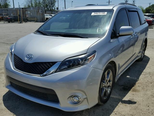 5TDXK3DC5GS725213 - 2016 TOYOTA SIENNA SE SILVER photo 2