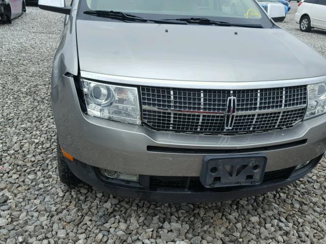 2LMDU68C78BJ38698 - 2008 LINCOLN MKX GRAY photo 9