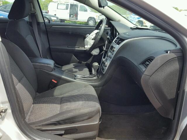 1G1ZC5E1XBF257897 - 2011 CHEVROLET MALIBU 1LT SILVER photo 5
