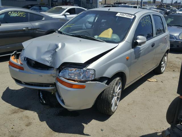 KL1TD62694B140846 - 2004 CHEVROLET AVEO GRAY photo 2