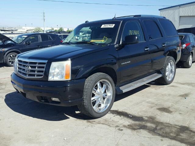 1GYEK63N85R111158 - 2005 CADILLAC ESCALADE L BLACK photo 2