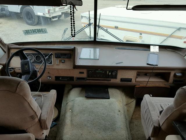 1GBKP37WXJ3322620 - 1988 CHEVROLET BOUNDER BEIGE photo 5