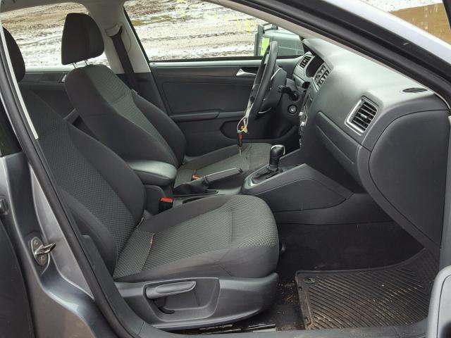 3VW2K7AJ5EM215197 - 2014 VOLKSWAGEN JETTA BASE 灰色 照片 5