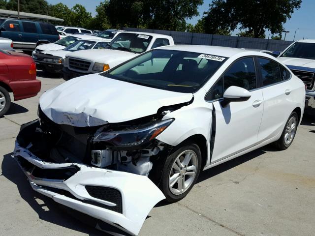 1G1BE5SM2J7106782 - 2018 CHEVROLET CRUZE LT WHITE photo 2