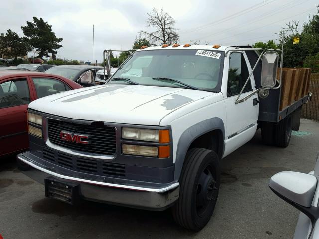 1GDKC34J7WF070181 - 1998 GMC SIERRA C35 WHITE photo 2