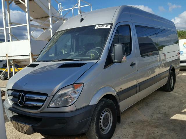 WDZPE8CC6D5759636 - 2013 MERCEDES-BENZ SPRINTER 2 SILVER photo 2