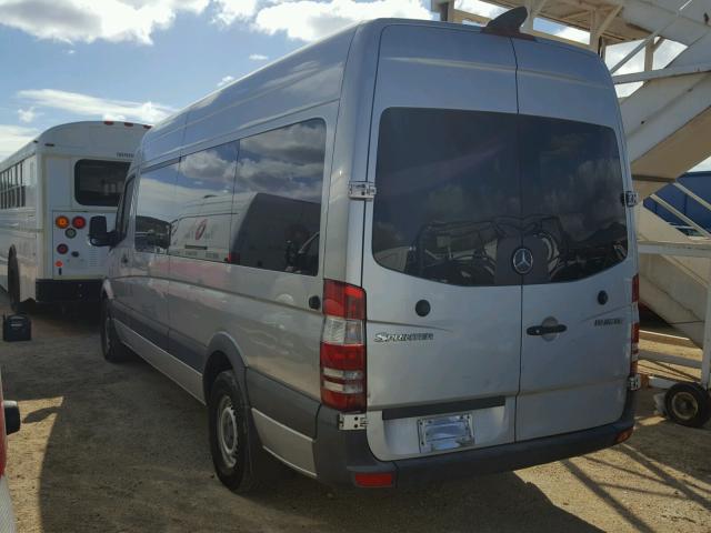 WDZPE8CC6D5759636 - 2013 MERCEDES-BENZ SPRINTER 2 SILVER photo 3